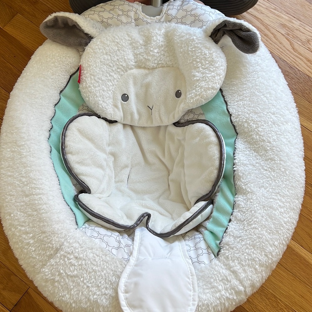 Fisher Price Swing in excellent condition